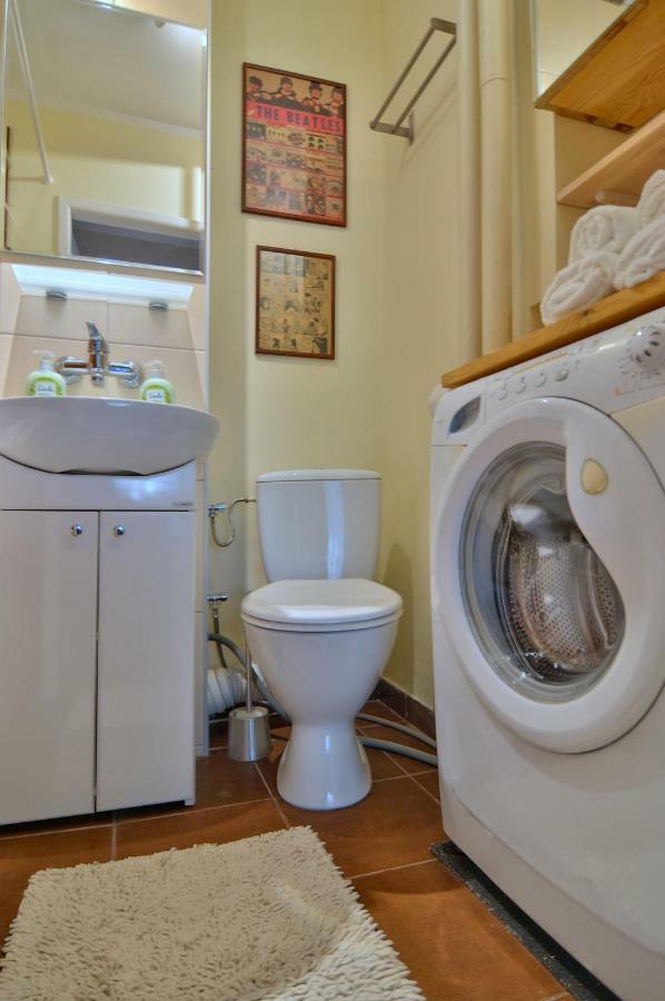 Sloneczny Apartament Grzybowska Warszawa Exteriör bild